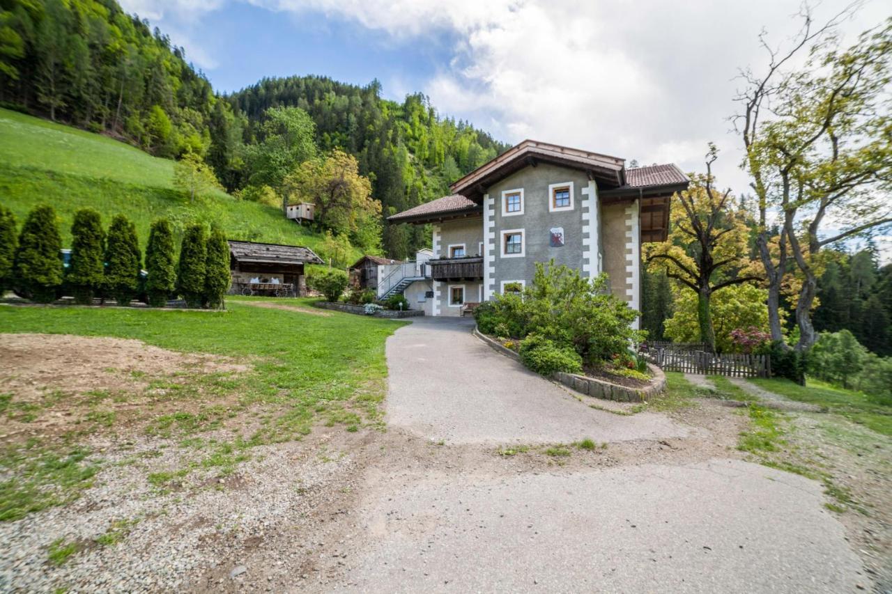 Schildhof Ebion Schildhofsuite St. Leonhard in Passeier Exterior foto