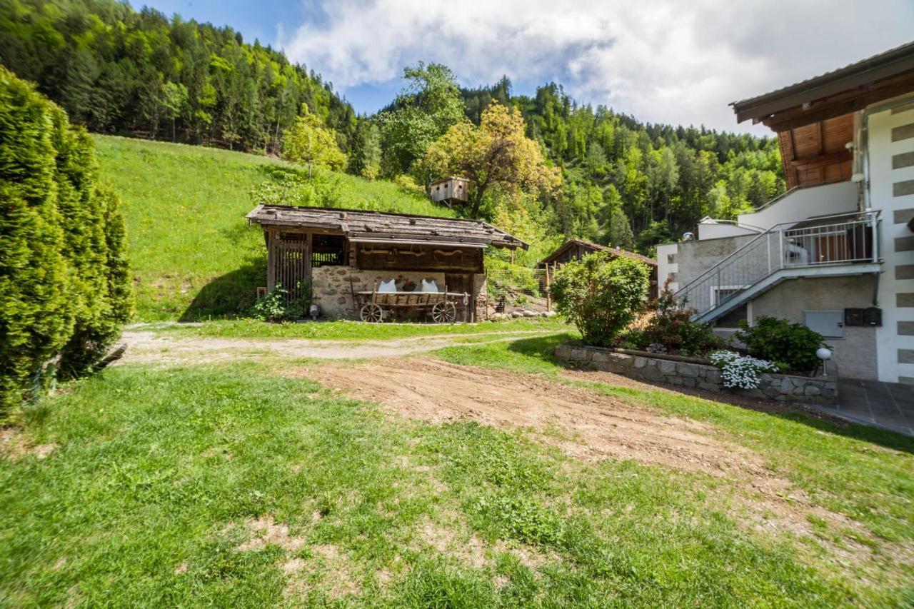 Schildhof Ebion Schildhofsuite St. Leonhard in Passeier Exterior foto